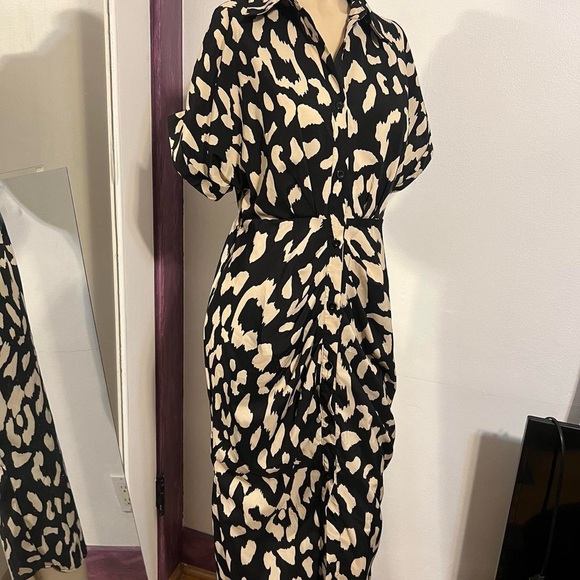 Stylish Black and Cream Leopard Print Dress - Picture 1 of 7